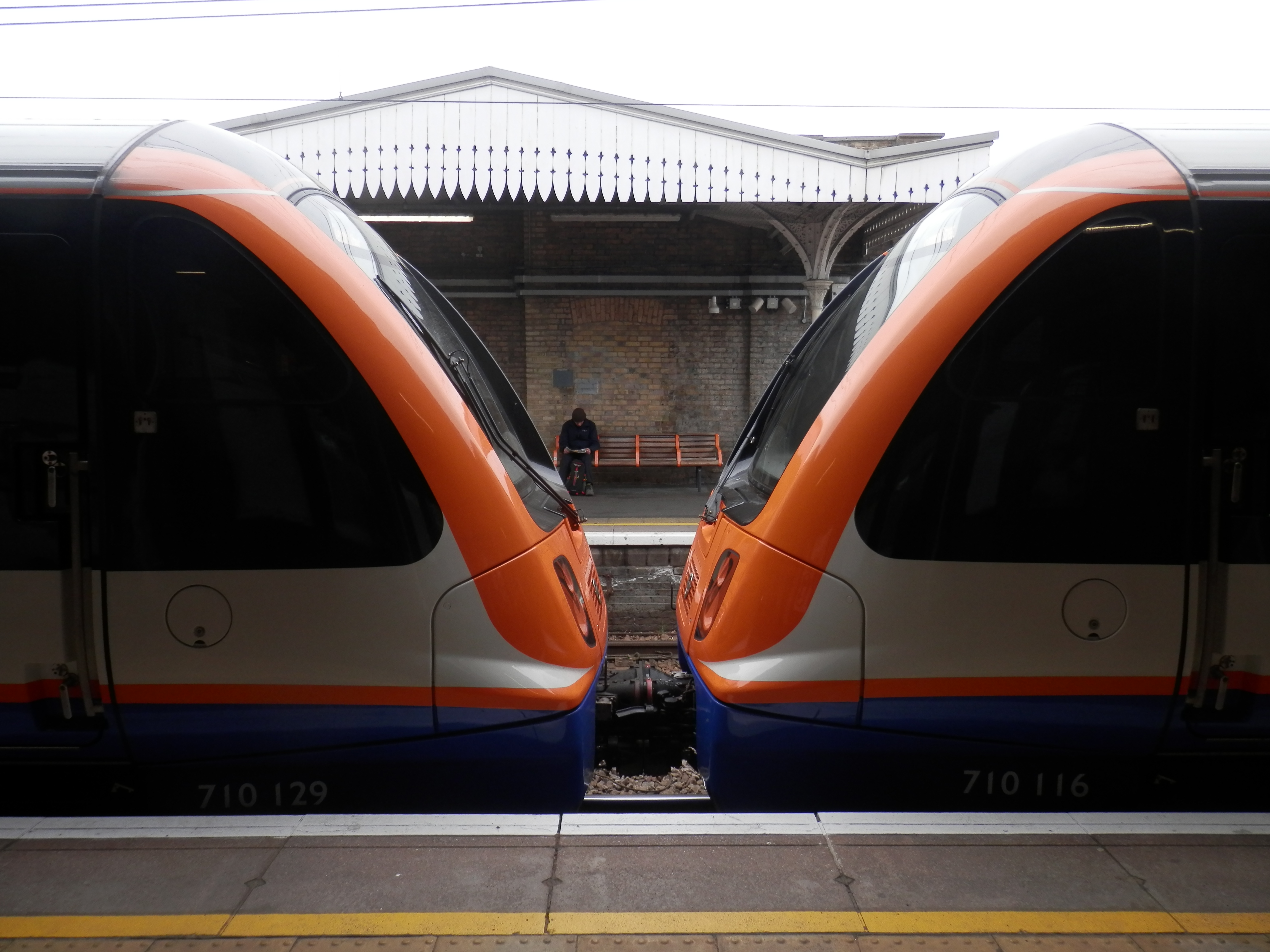 Olympus SZ-14, ISO 80, f/3, 1/100 s