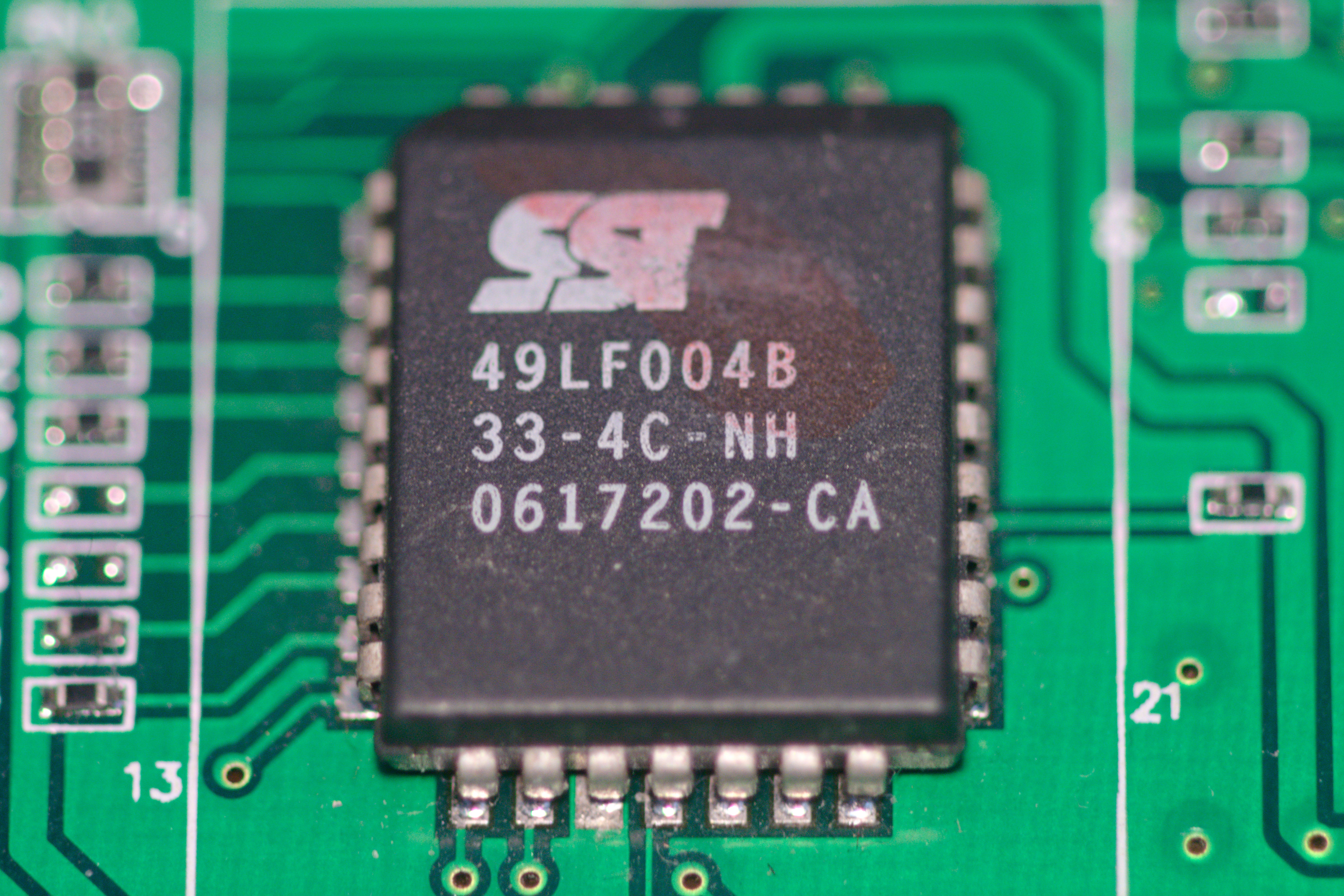 FujiFilm X-T20 + Tamron 90mm f/2.5 SP + Tamron 2x Teleconverter, ISO 800, f/?, 1/8 s