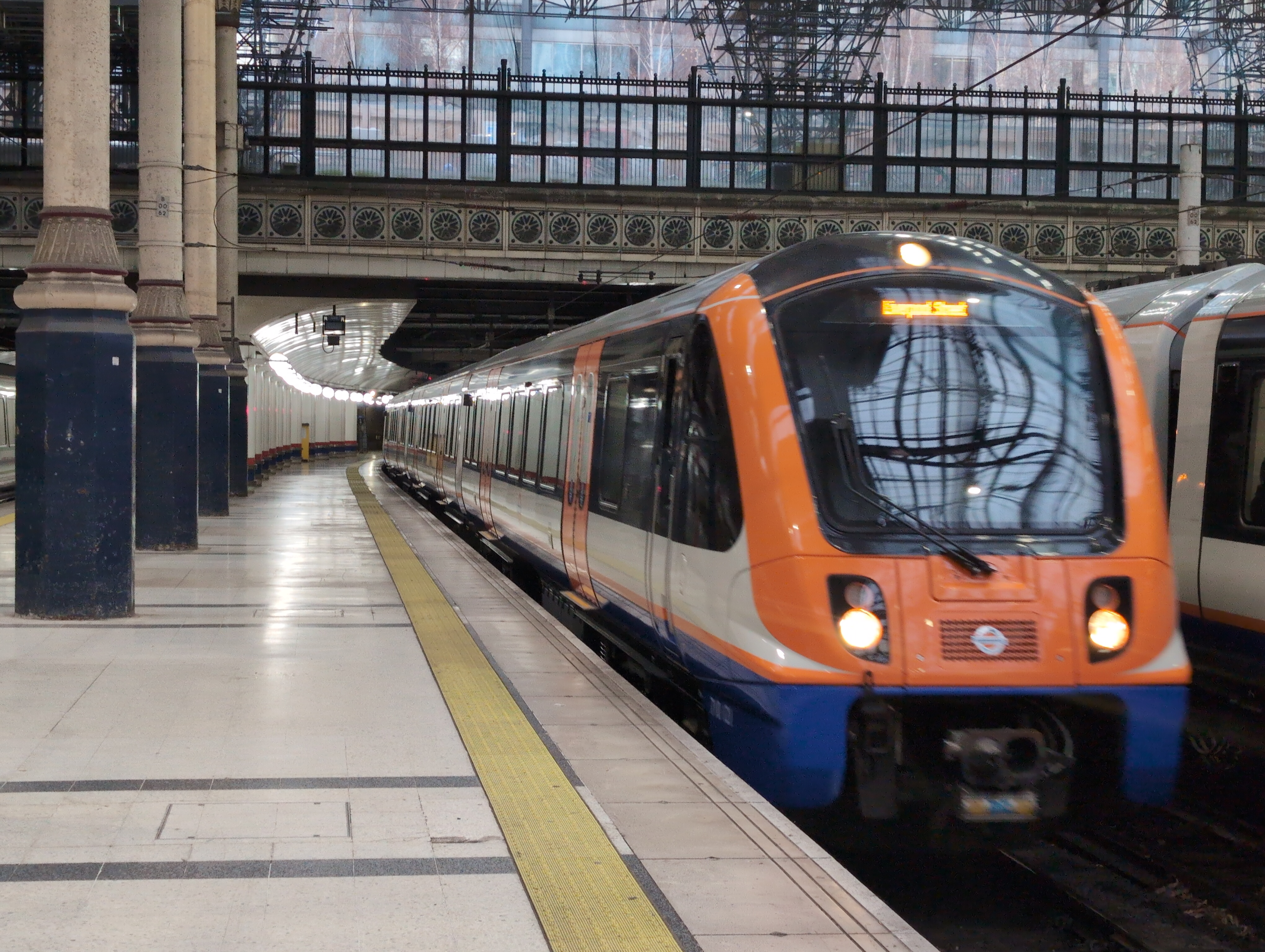 Google Pixel 8 Pro...